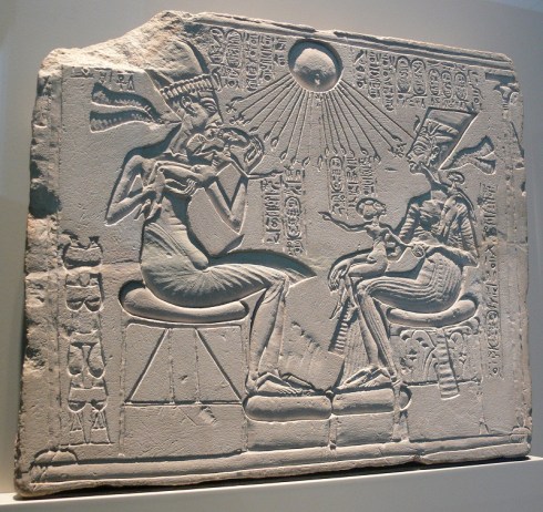 Akhenaton e Nefertiti